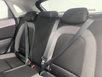 HYUNDAI KONA 1.6 h-GDi Premium SUV 5dr Petrol Hybrid DCT Euro 6 (s/s) (141 ps