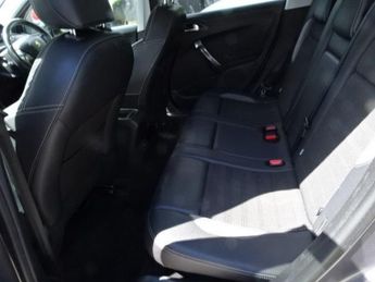 PEUGEOT 2008 1.6 e-HDi Allure SUV 5dr Diesel Manual Euro 5 (s/s) (92 ps)