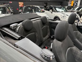 MINI CONVERTIBLE 1.5 Cooper Convertible 2dr Petrol Auto Euro 6 (s/s) (136 ps)