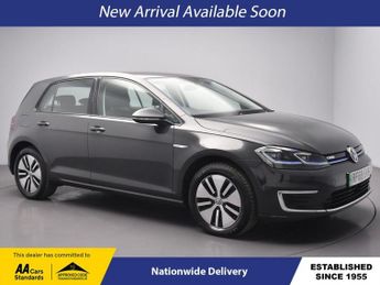 Volkswagen Golf 35.8kWh e-Golf Hatchback 5dr Electric Auto (136 ps)