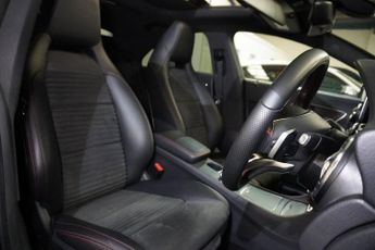 MERCEDES-BENZ CLA 2.1 CLA220d AMG Line Coupe 4dr Diesel 7G-DCT Euro 6 (s/s) (177 p