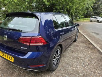 VOLKSWAGEN GOLF 1.5 TSI EVO BlueMotion Tech SE Nav Hatchback 5dr Petrol DSG Euro