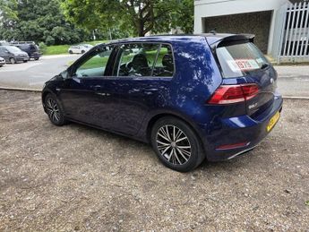 VOLKSWAGEN GOLF 1.5 TSI EVO BlueMotion Tech SE Nav Hatchback 5dr Petrol DSG Euro