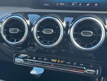MERCEDES-BENZ A CLASS 2.0 A200d AMG Line (Executive) Hatchback 5dr Diesel 8G-DCT Euro 