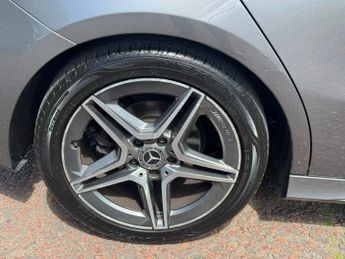 MERCEDES-BENZ A CLASS 2.0 A200d AMG Line (Executive) Hatchback 5dr Diesel 8G-DCT Euro 