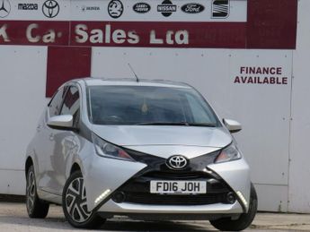 TOYOTA AYGO 1.0 VVT-i x-play Hatchback 5dr Petrol x-shift Euro 6 (68 ps)