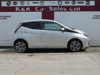 TOYOTA AYGO 1.0 VVT-i x-play Hatchback 5dr Petrol x-shift Euro 6 (68 ps)