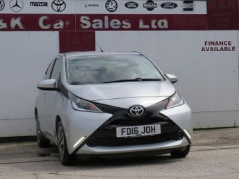 TOYOTA AYGO 1.0 VVT-i x-play Hatchback 5dr Petrol x-shift Euro 6 (68 ps)