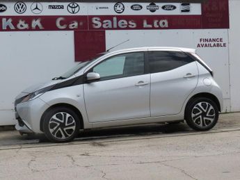 TOYOTA AYGO 1.0 VVT-i x-play Hatchback 5dr Petrol x-shift Euro 6 (68 ps)