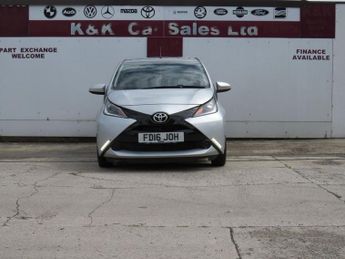 TOYOTA AYGO 1.0 VVT-i x-play Hatchback 5dr Petrol x-shift Euro 6 (68 ps)