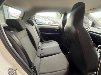 VOLKSWAGEN UP! 1.0 Move up! Hatchback 5dr Petrol ASG Euro 5 (60 ps)