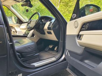 LAND ROVER RANGE ROVER 3.0 D300 MHEV Westminster Black SUV 5dr Diesel Auto 4WD Euro 6 (