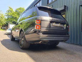 LAND ROVER RANGE ROVER 3.0 D300 MHEV Westminster Black SUV 5dr Diesel Auto 4WD Euro 6 (
