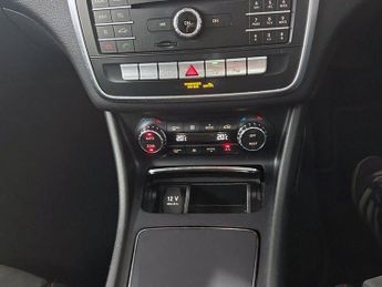 MERCEDES-BENZ CLA 2.1 CLA220d AMG Line Coupe 4dr Diesel 7G-DCT Euro 6 (s/s) (177 p