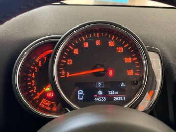 MINI COUNTRYMAN 1.5 Cooper Classic SUV 5dr Petrol Steptronic Euro 6 (s/s) (136 p
