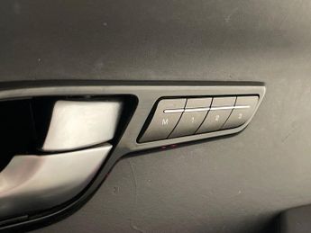 LAND ROVER RANGE ROVER EVOQUE 2.2 SD4 Prestige SUV 5dr Diesel Auto 4WD Euro 5 (s/s) (190 ps)