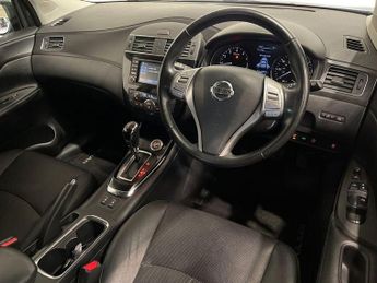 NISSAN PULSAR 1.2 DIG-T Tekna Hatchback 5dr Petrol XTRON Euro 6 (s/s) (115 ps)