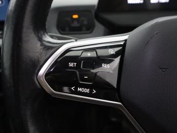 VOLKSWAGEN ID.3 Pro Performance 58kWh Life Hatchback 5dr Electric Auto (204 ps)