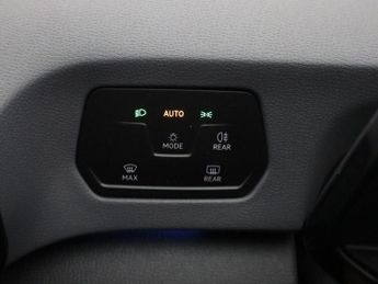 VOLKSWAGEN ID.3 Pro Performance 58kWh Life Hatchback 5dr Electric Auto (204 ps)