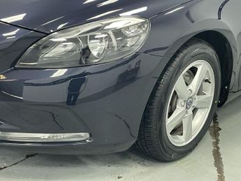 VOLVO V40 1.5 T3 SE Nav Hatchback 5dr Petrol Auto Euro 6 (s/s) (152 ps) - 