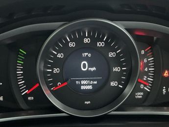 VOLVO V40 1.5 T3 SE Nav Hatchback 5dr Petrol Auto Euro 6 (s/s) (152 ps) - 