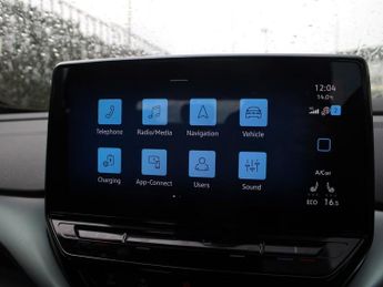 VOLKSWAGEN ID.4 Pro Performance 77kWh Life SUV 5dr Electric Auto (204 ps)