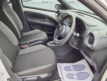TOYOTA AYGO X 1.0 VVT-i Pure Hatchback 5dr Petrol x-shift Euro 6 (s/s) (72 ps)