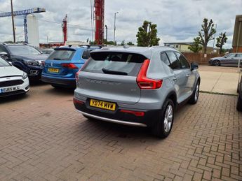 VOLVO XC40 2.0 B3 MHEV Core SUV 5dr Petrol Hybrid DCT Auto Euro 6 (s/s) (16