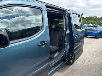 PEUGEOT e-Rifter 52kWh GT Standard MPV 5dr Electric Auto (7.4kW Charger) (136 ps)