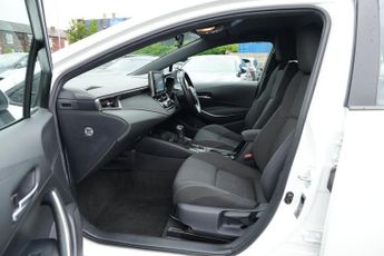 TOYOTA COROLLA 1.8 VVT-h Icon Tech Touring Sports 5dr Petrol Hybrid CVT Euro 6 