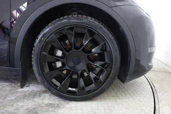 TESLA MODEL Y (Dual Motor) Long Range Auto 4WDE 5dr
