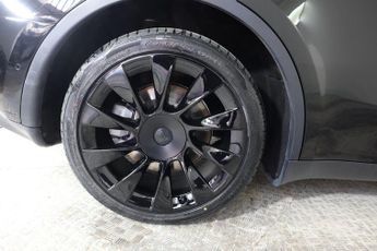TESLA MODEL Y (Dual Motor) Long Range Auto 4WDE 5dr
