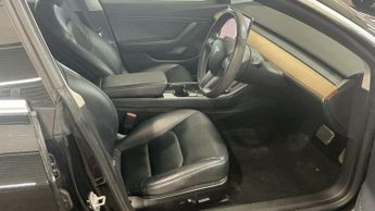 TESLA Model 3 Standard Range Plus Saloon 4dr Electric Auto RWD (241 bhp)