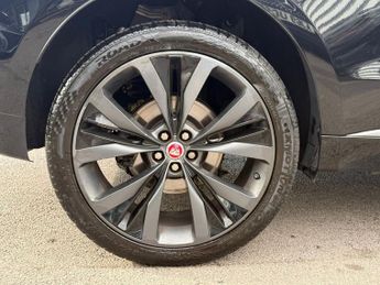 JAGUAR F-PACE 2.0 P300 300 Sport SUV 5dr Petrol Auto AWD Euro 6 (s/s) (300 ps)
