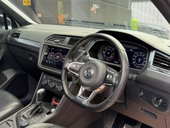 VOLKSWAGEN TIGUAN 2.0 TDI R-Line SUV 5dr Diesel DSG 4Motion Euro 6 (s/s) (190 ps)