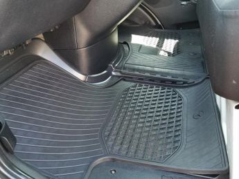 MERCEDES-BENZ SPRINTER 2.0 315 CDI Progressive Panel Van 5dr Diesel Manual RWD L2 H2 Eu