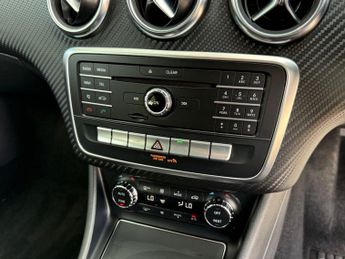 MERCEDES-BENZ A-CLASS 1.6 A200 AMG Line Hatchback 5dr Petrol 7G-DCT Euro 6 (s/s) (156 
