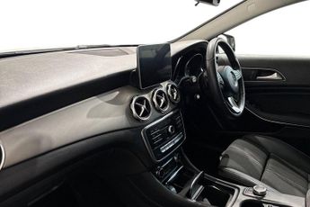 MERCEDES-BENZ GLA CLASS 1.6 GLA180 Urban Edition SUV 5dr Petrol 7G-DCT Euro 6 (s/s) (122