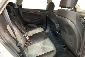 HYUNDAI TUCSON 1.6 T-GDi SE Nav SUV 5dr Petrol DCT Euro 6 (s/s) (177 ps) Rear V
