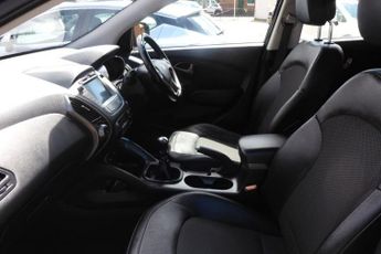 HYUNDAI IX35 2.0 CRDi SE SUV 5dr Diesel Manual 4WD Euro 5 (Nav) (134 bhp)