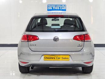 VOLKSWAGEN GOLF 1.6 TDI BlueMotion Tech SE Hatchback 5dr Diesel DSG Euro 5 (s/s)