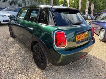 MINI HATCH 1.5 Cooper Hatchback 5dr Petrol Steptronic Euro 6 (s/s) (136 ps)