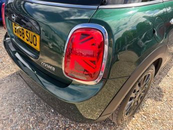 MINI HATCH 1.5 Cooper Hatchback 5dr Petrol Steptronic Euro 6 (s/s) (136 ps)