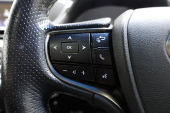 LEXUS ES 2.5 300h F Sport Saloon 4dr Petrol Hybrid E-CVT Euro 6 (s/s) (21