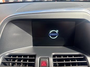 VOLVO XC60 2.4 D5 SE Lux Nav SUV 5dr Diesel Auto AWD Euro 6 (s/s) (220 ps)