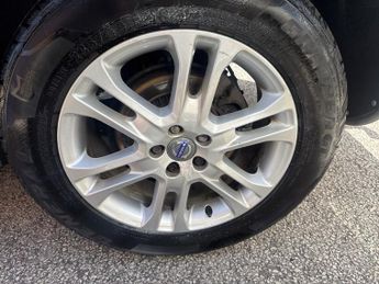 VOLVO XC60 2.4 D5 SE Lux Nav SUV 5dr Diesel Auto AWD Euro 6 (s/s) (220 ps)