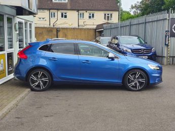 VOLVO V40 1.5 T2 R-Design Pro Hatchback 5dr Petrol Auto Euro 6 (s/s) (122 