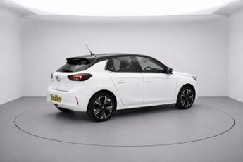 VAUXHALL Corsa Electric 50kWh Elite Premium Hatchback 5dr Electric Auto (136 ps)