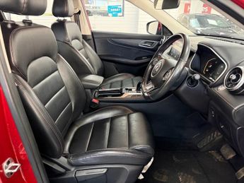 MG MG HS 1.5 T-GDI Excite SUV 5dr Petrol DCT Euro 6 (s/s) (162 ps)