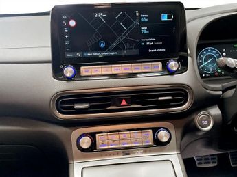 HYUNDAI KONA 39kWh Premium SUV 5dr Electric Auto (10.5kW Charger) (136 ps)
